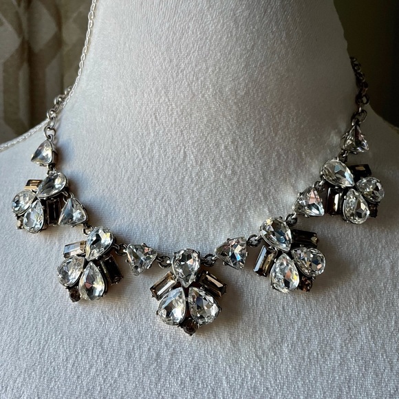 Stella & Dot Jewelry - Stella & Dot retired Lila necklace